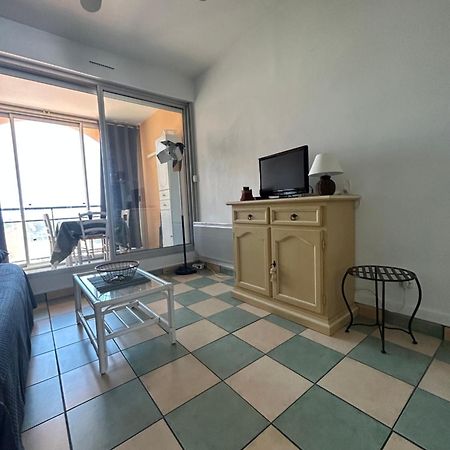 Studio Vue Mer Situe A Cote De La Plage Quartier Des Quilles Sete Luaran gambar